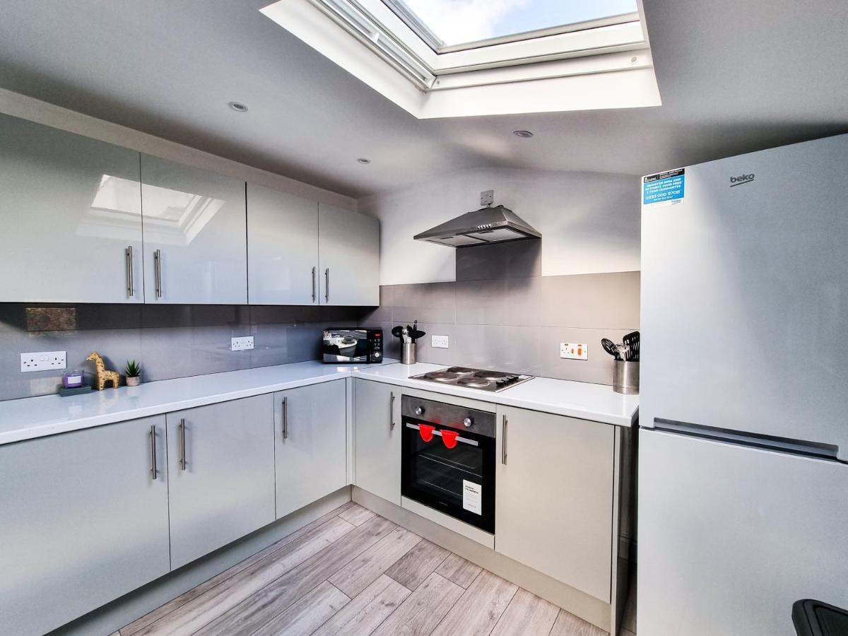 Newly Refurbished Flat In Central Cheltenham With Parking Exterior foto